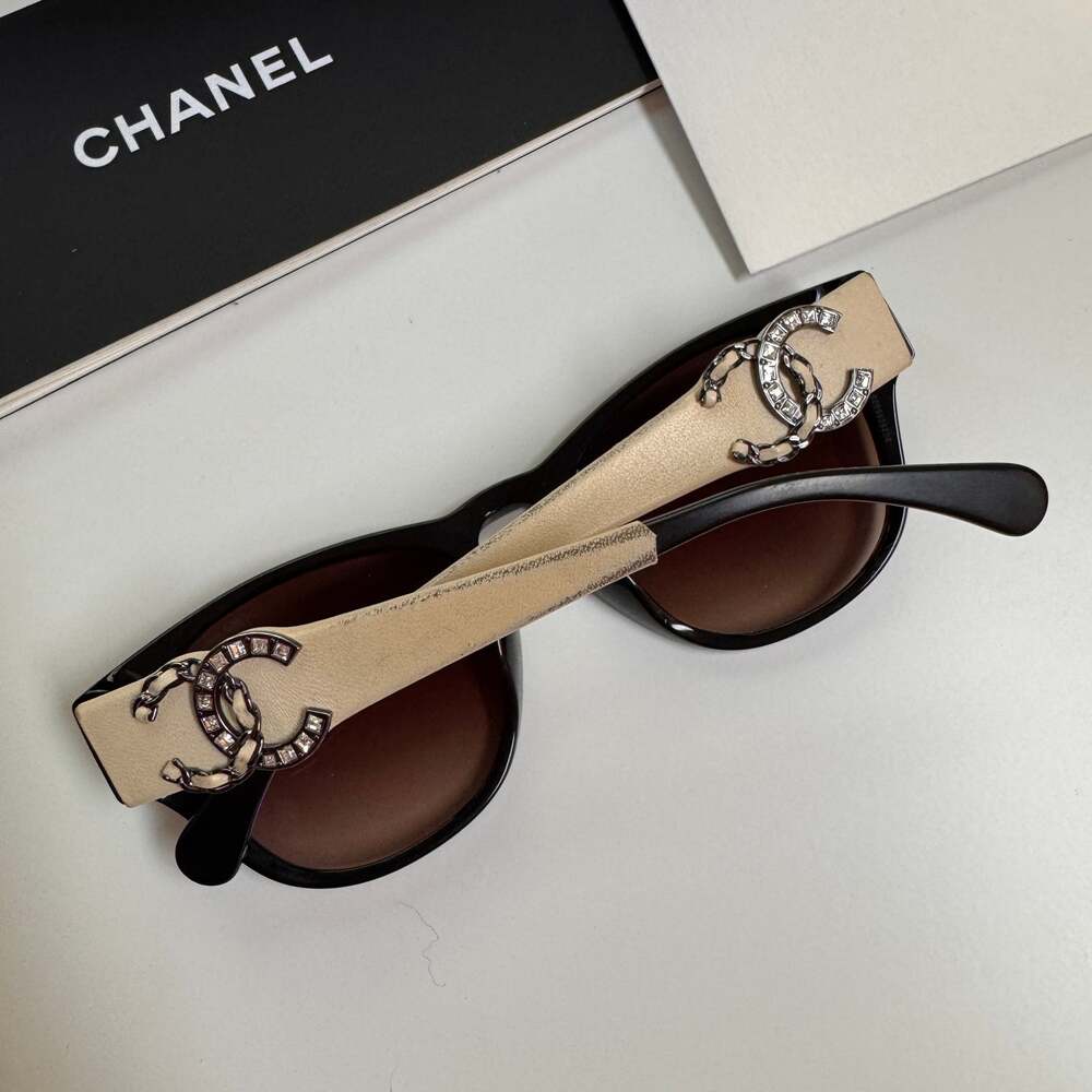 CHANEL 5455QA C501 S5 Sunglasses Cream Leather CC Interlocking Chain Black USED